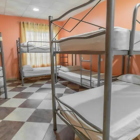 Hostal Rojo Plata Torremegía