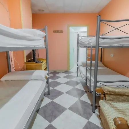 Hostal Rojo Plata