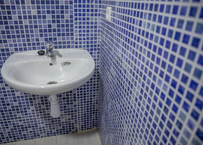 Rojo Plata Hostel Torremegia