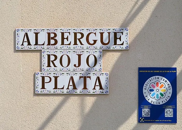 Hostel Rojo Plata Torremegia